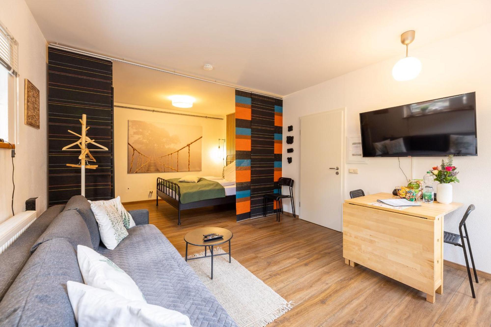 Ideal Fuer Kurze Aufenthalte - Gemuetliches 1-Zimmer-Apartment Adelsdorf Екстер'єр фото